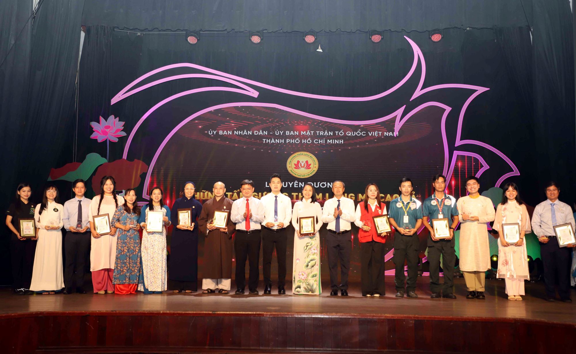 Nhấn vào ảnh để phóng to